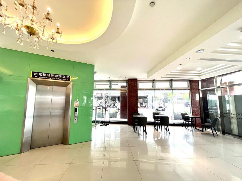 Lan Yin Tie Dao Hotel Тайнань Экстерьер фото
