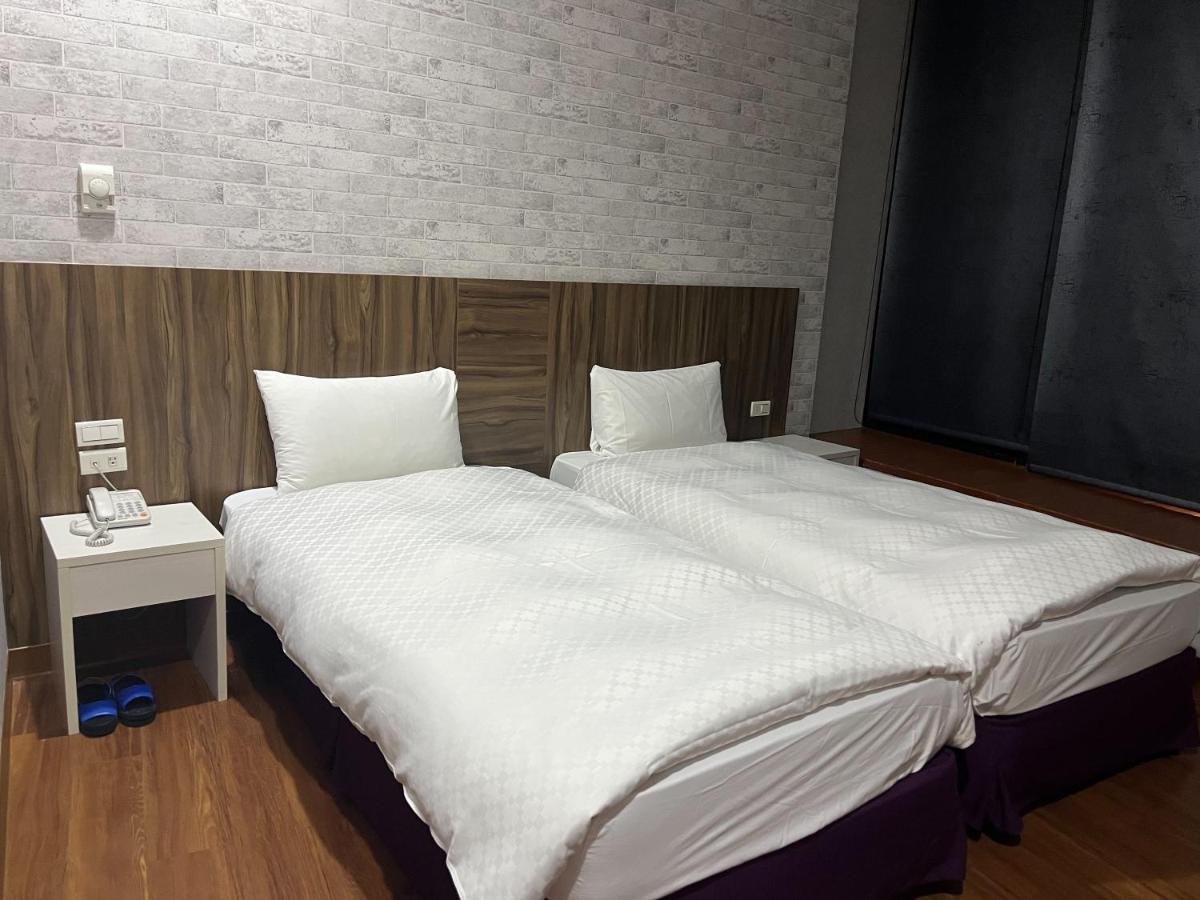 Lan Yin Tie Dao Hotel Тайнань Экстерьер фото