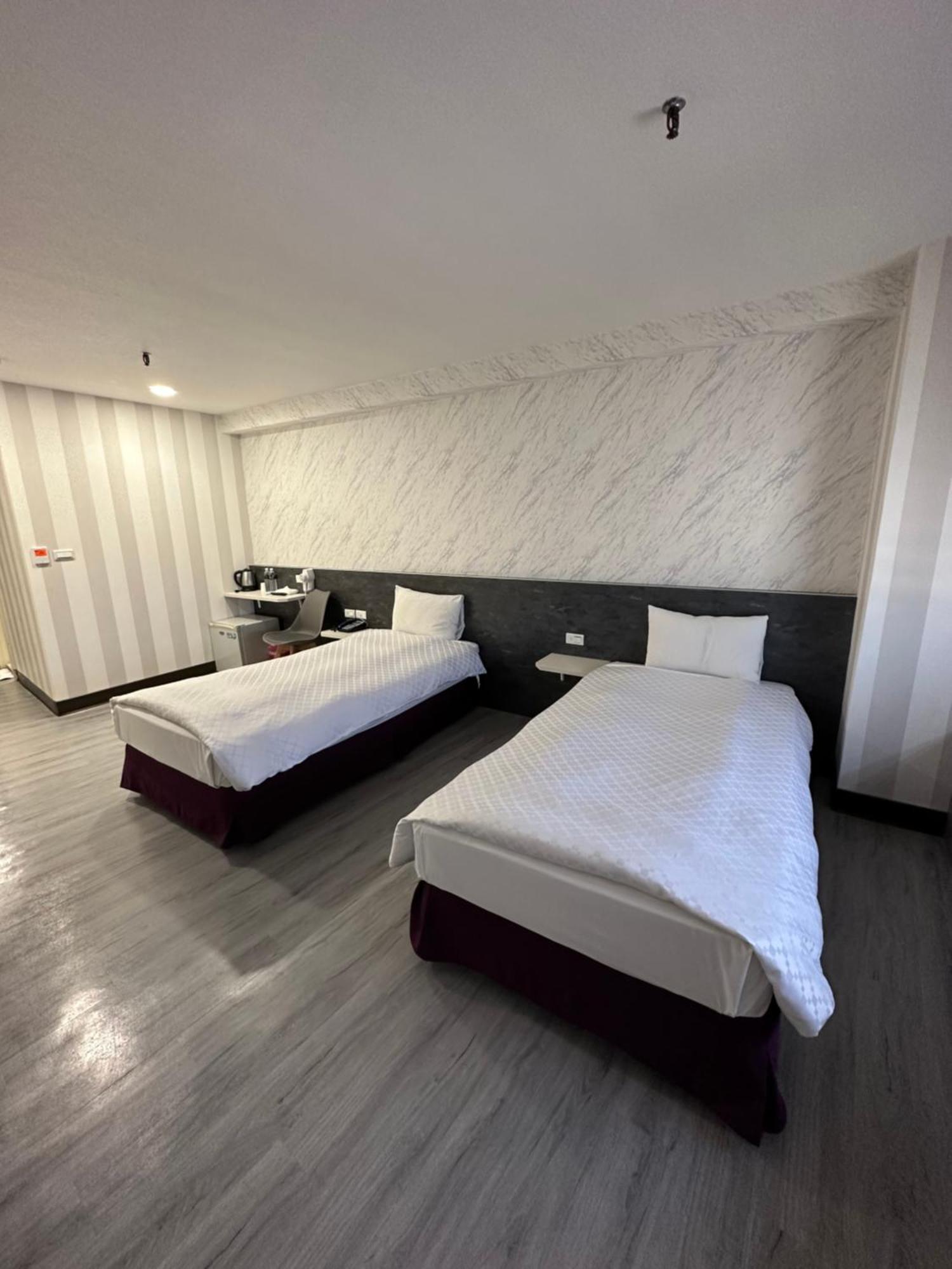 Lan Yin Tie Dao Hotel Тайнань Экстерьер фото