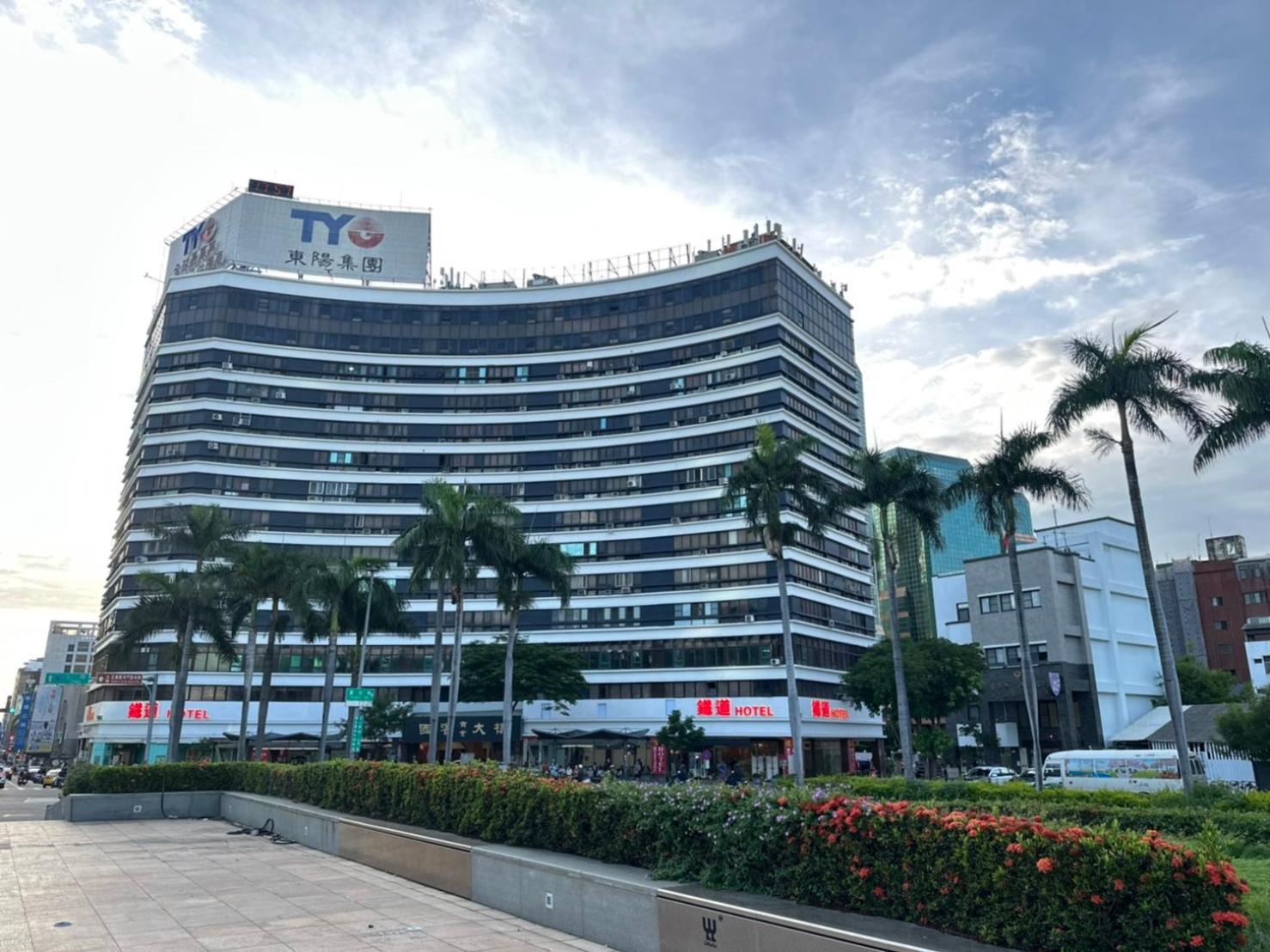 Lan Yin Tie Dao Hotel Тайнань Экстерьер фото