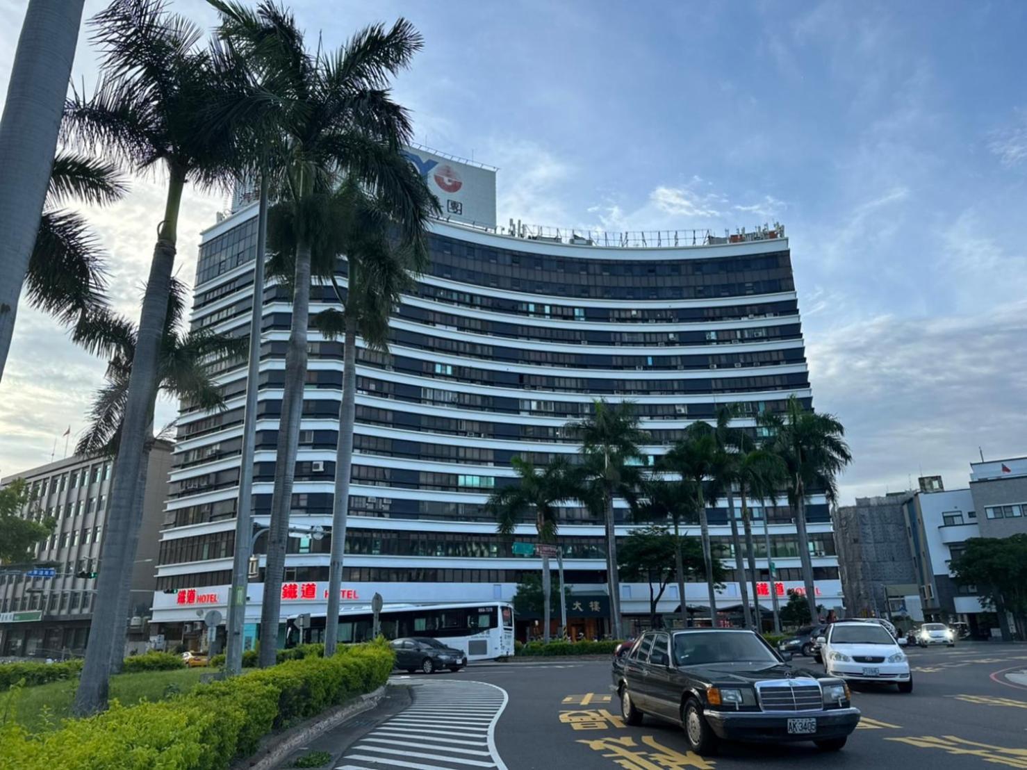 Lan Yin Tie Dao Hotel Тайнань Экстерьер фото