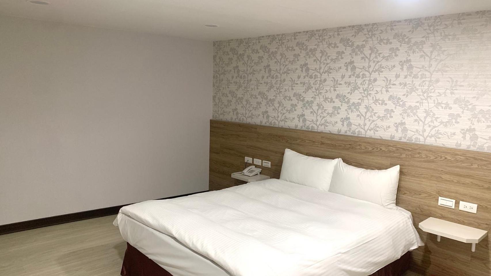 Lan Yin Tie Dao Hotel Тайнань Экстерьер фото